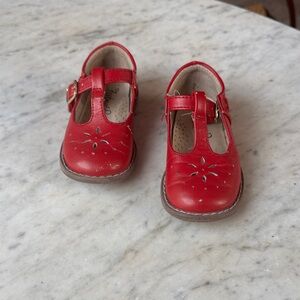 Footmates Red Kids Dress Shoes with Buckle and velcro size 7M